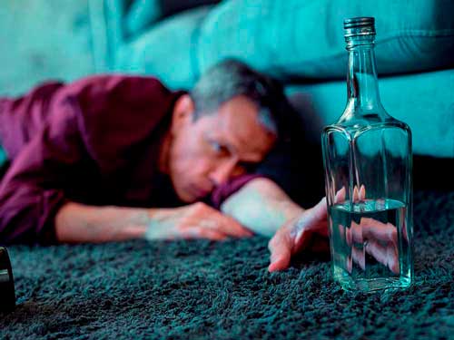Алкогольное отравление - симптомы и первая помощь дома